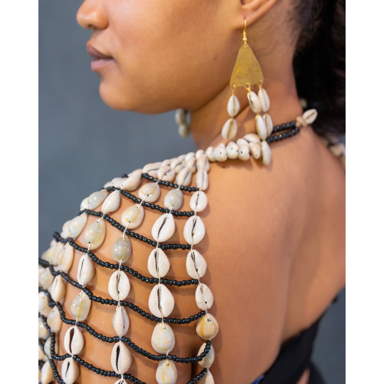 Cowrie shell necklace - Image 3